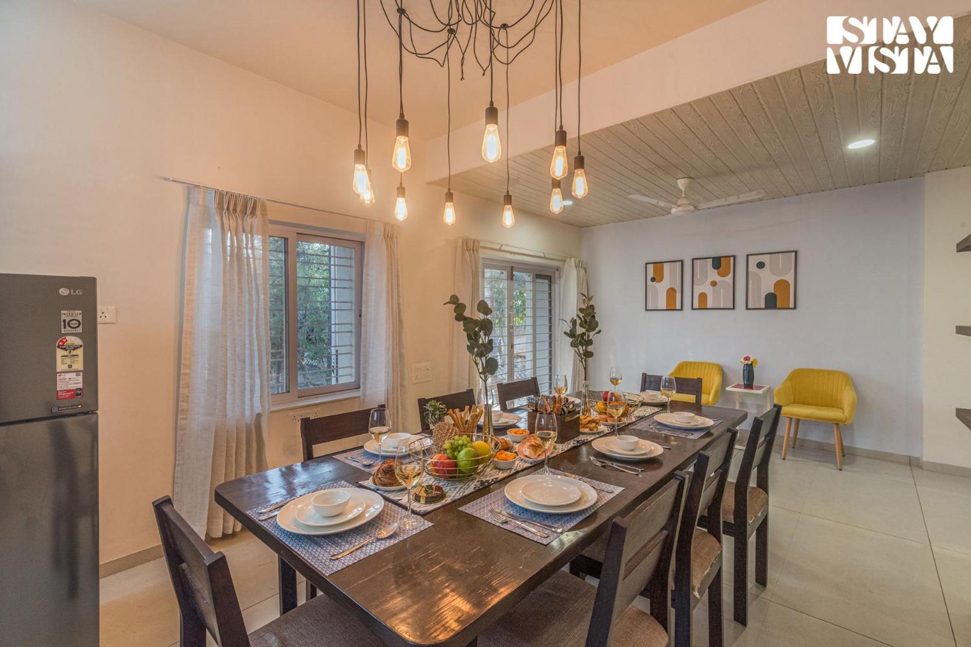 Stayvista'S Silver Grove - Serene Haven With Expansive Lawn & Terrace Нашик Екстериор снимка