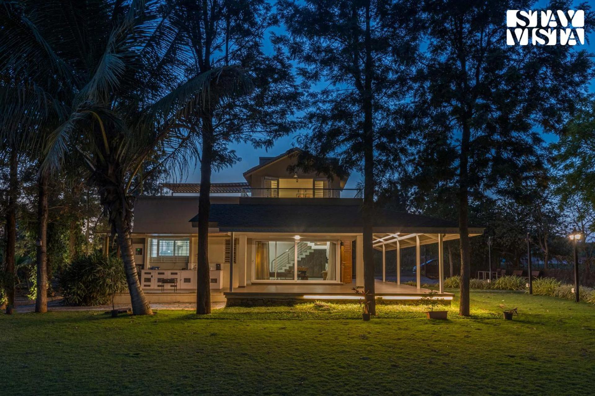 Stayvista'S Silver Grove - Serene Haven With Expansive Lawn & Terrace Нашик Екстериор снимка